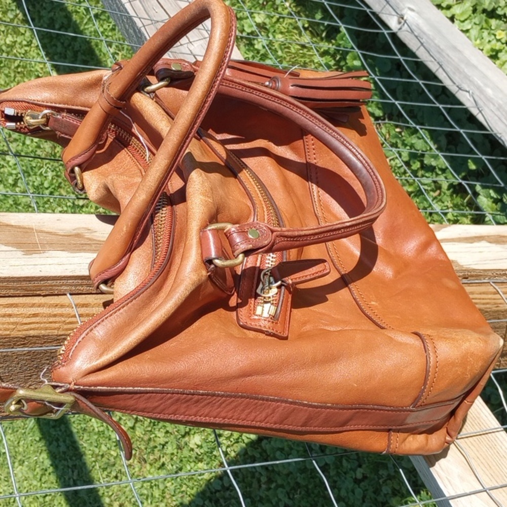 Large Coach Purse - Picture 4 of 11